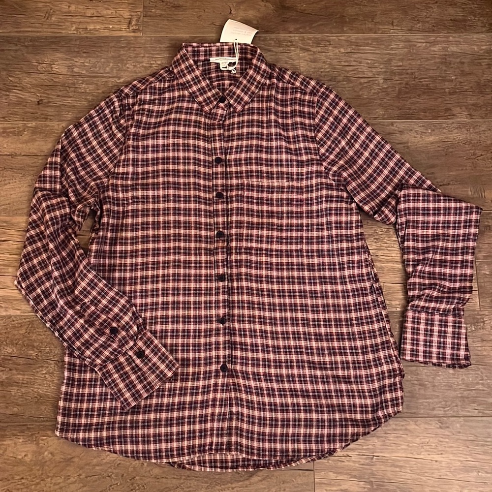 Women’s Long Sleeve Button Down - Large